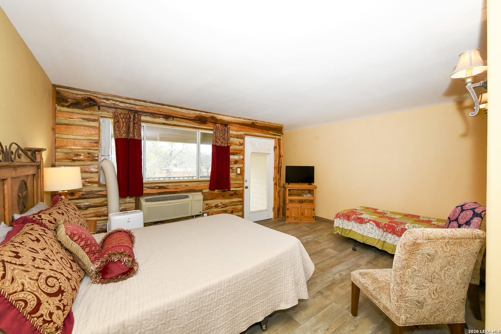 main property photo 43