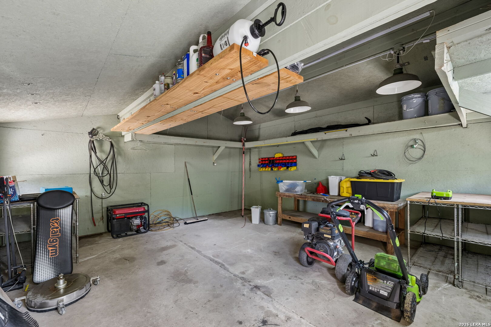 main property photo 46