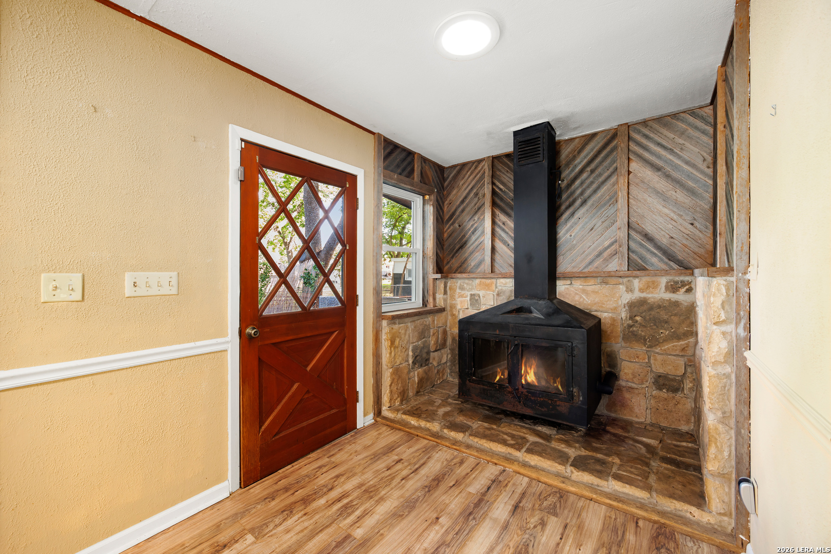 main property photo 13