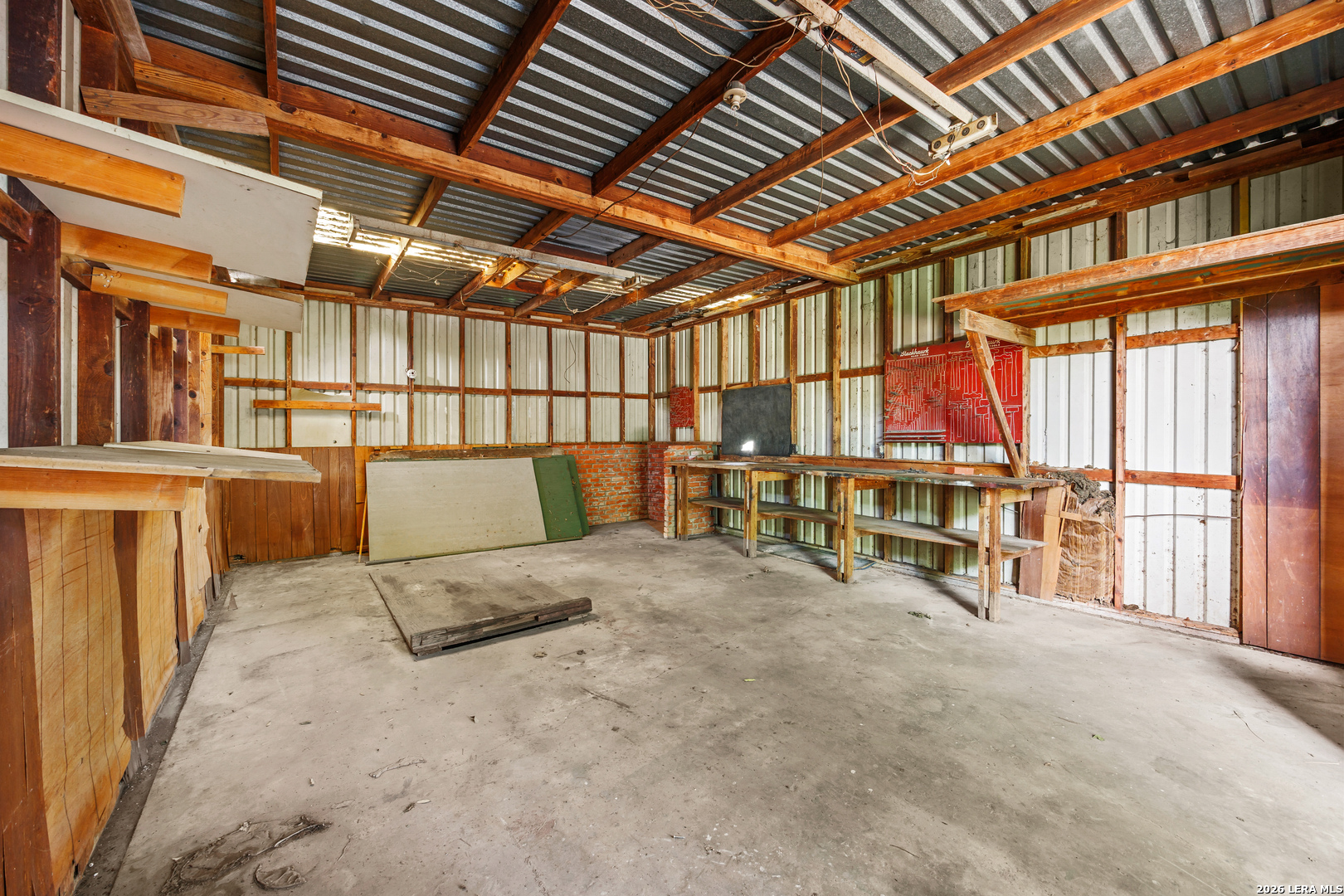 main property photo 34