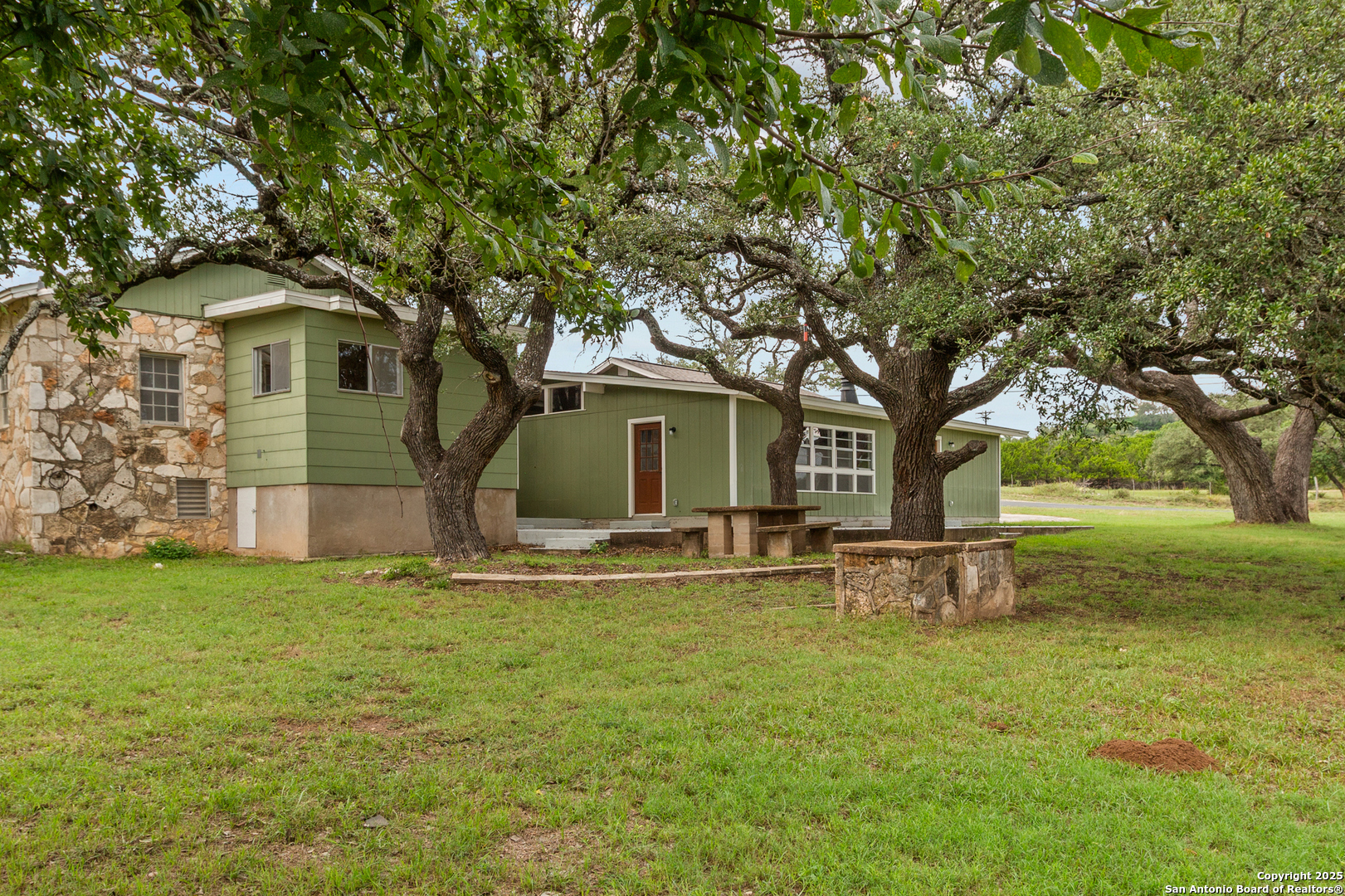 main property photo 23