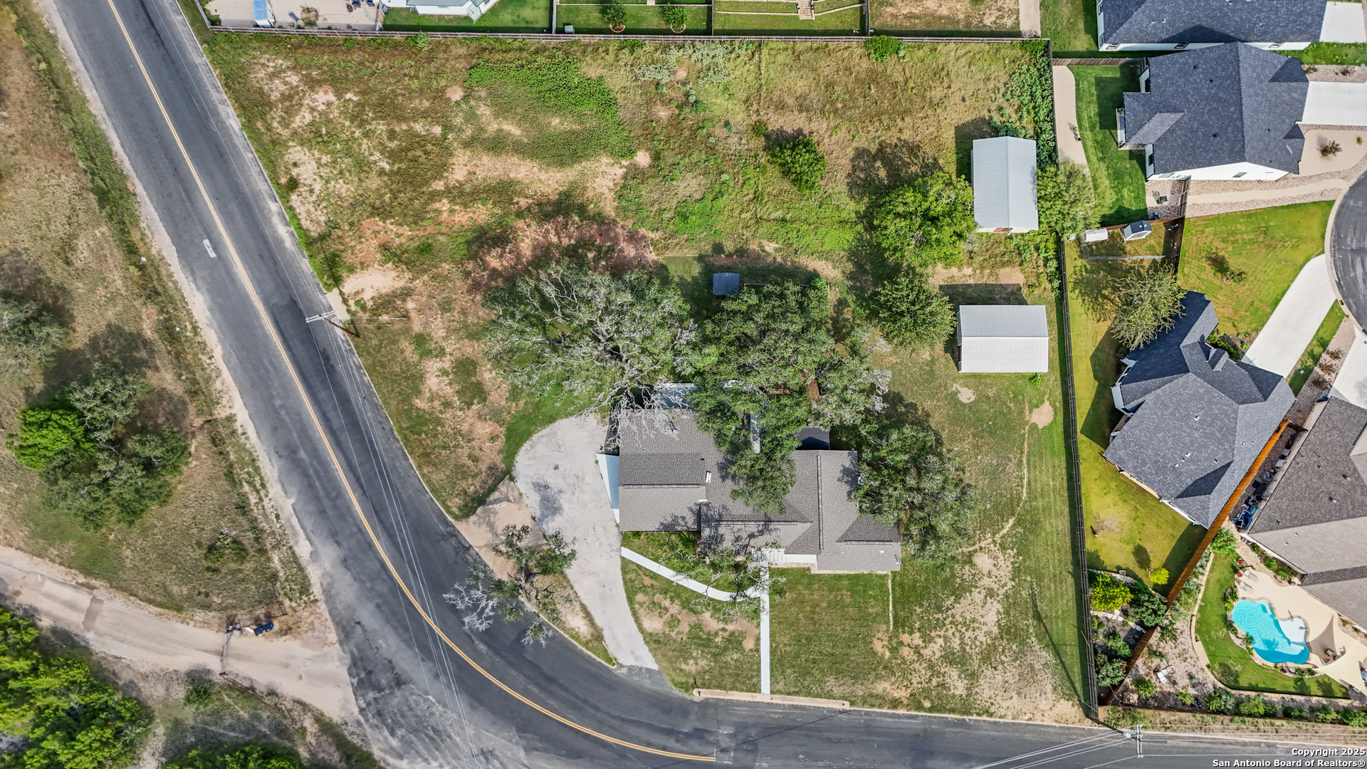 main property photo 26