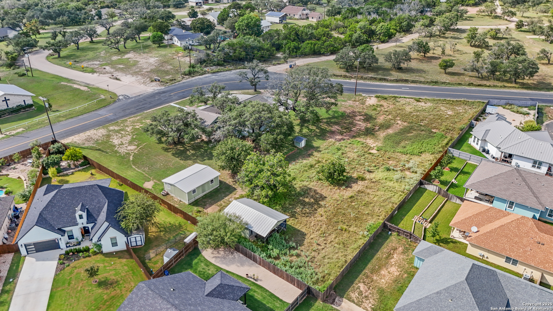 main property photo 29