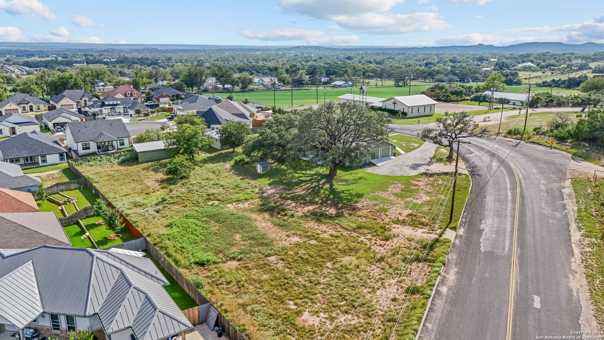 main property photo 31