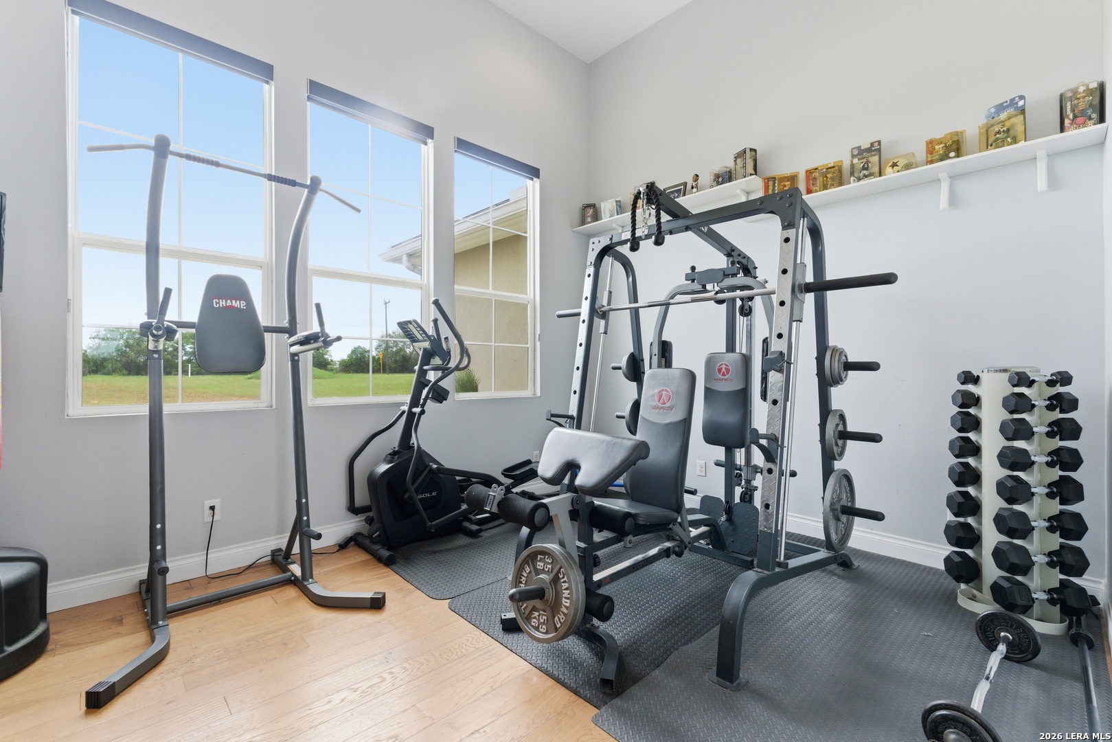 main property photo 11