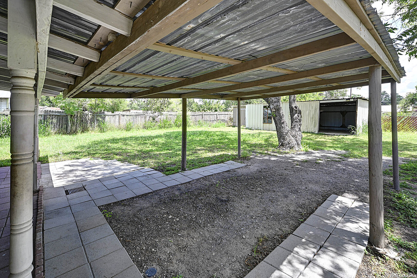main property photo 32