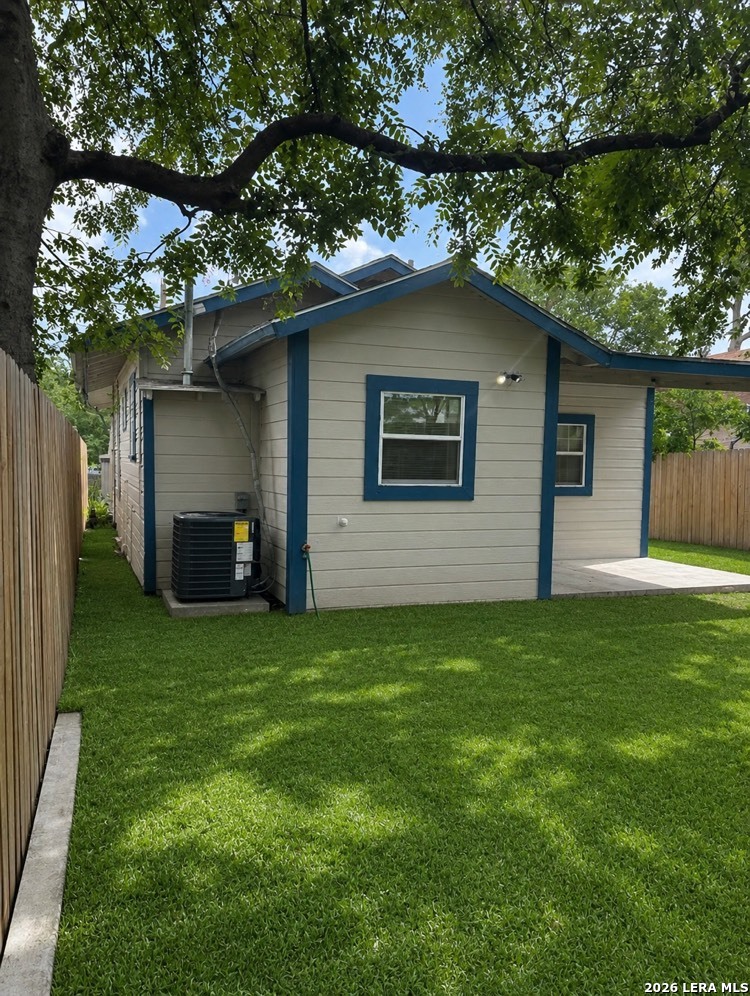 main property photo 11