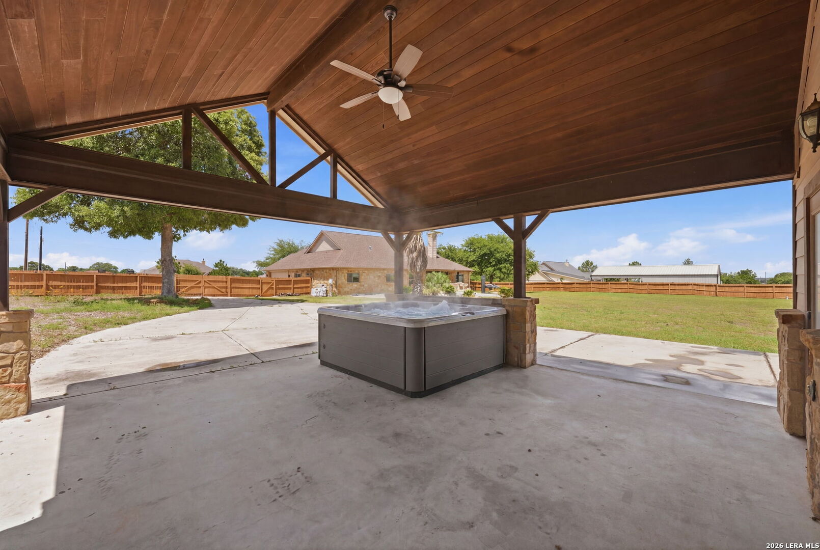 main property photo 41