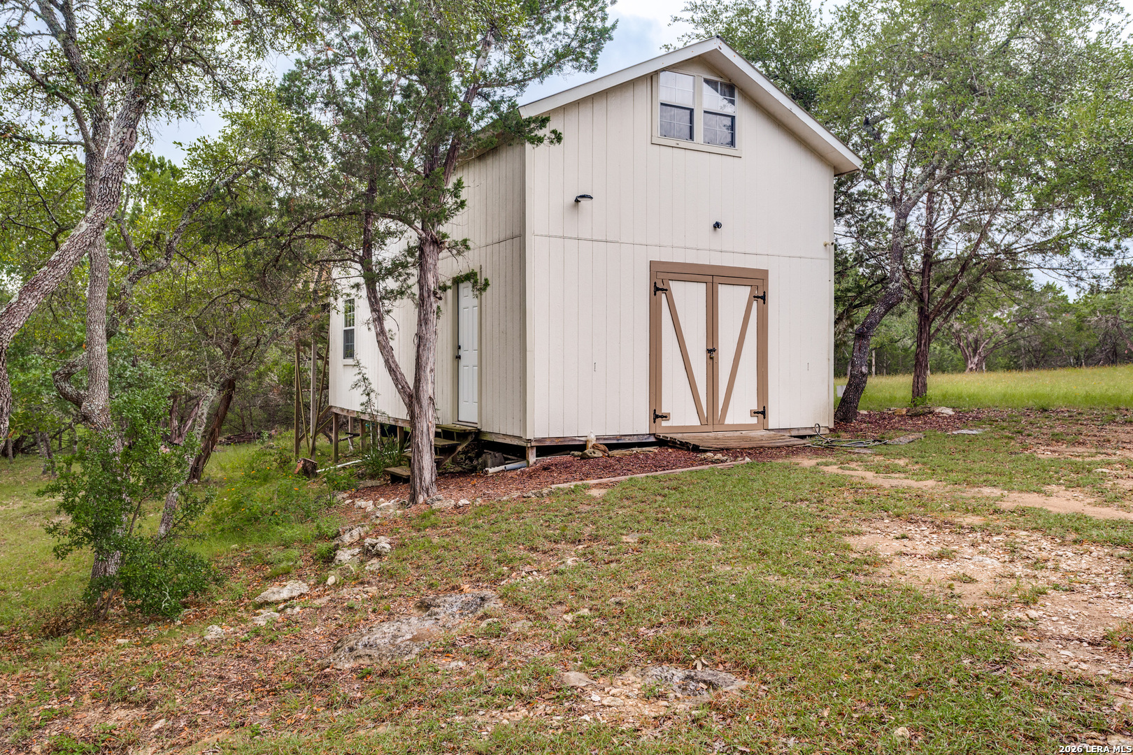main property photo 22