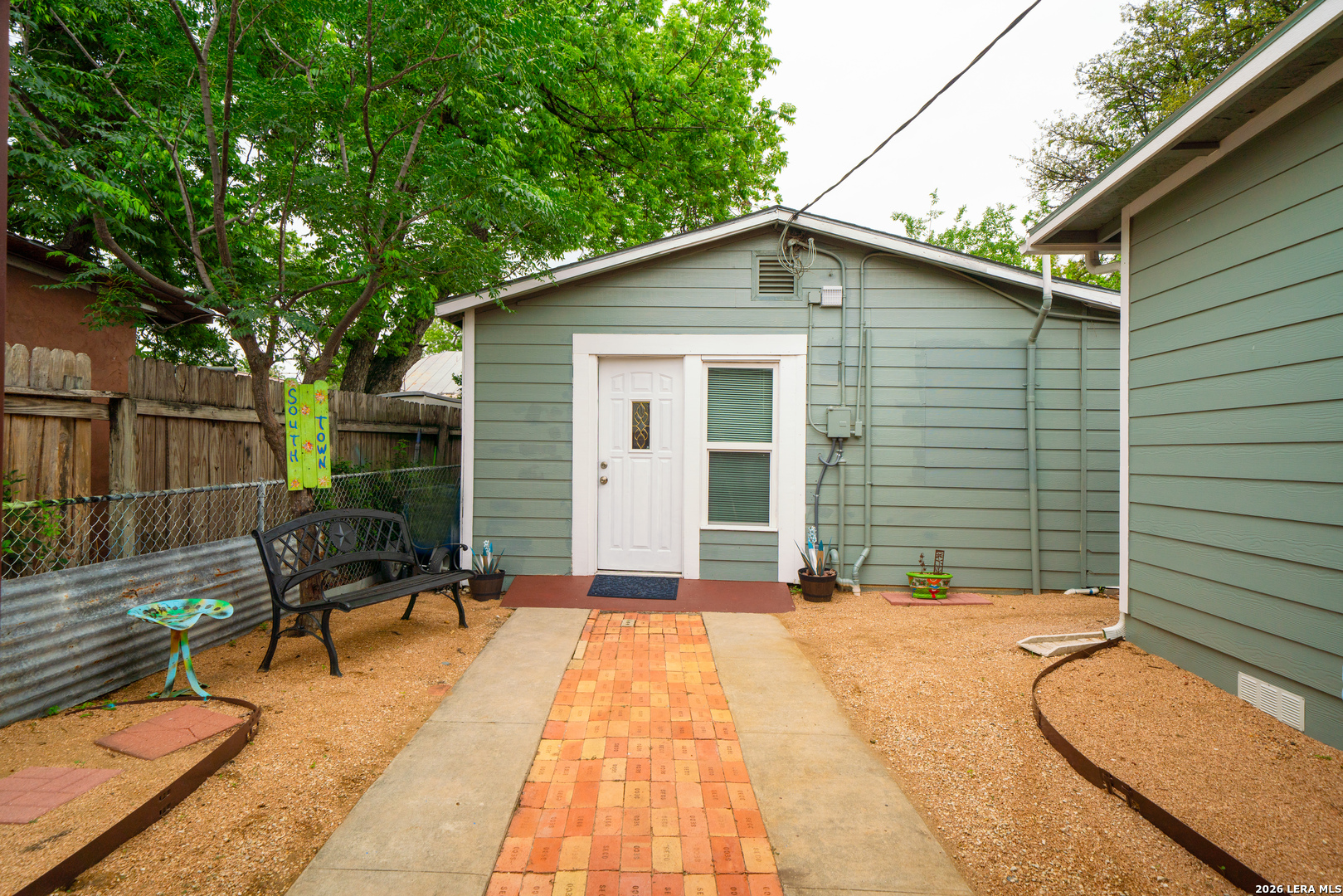 main property photo 21