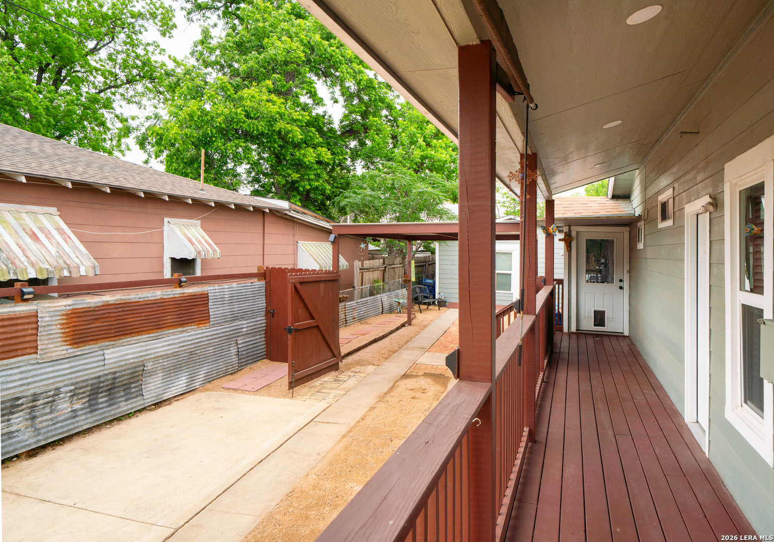 main property photo 36