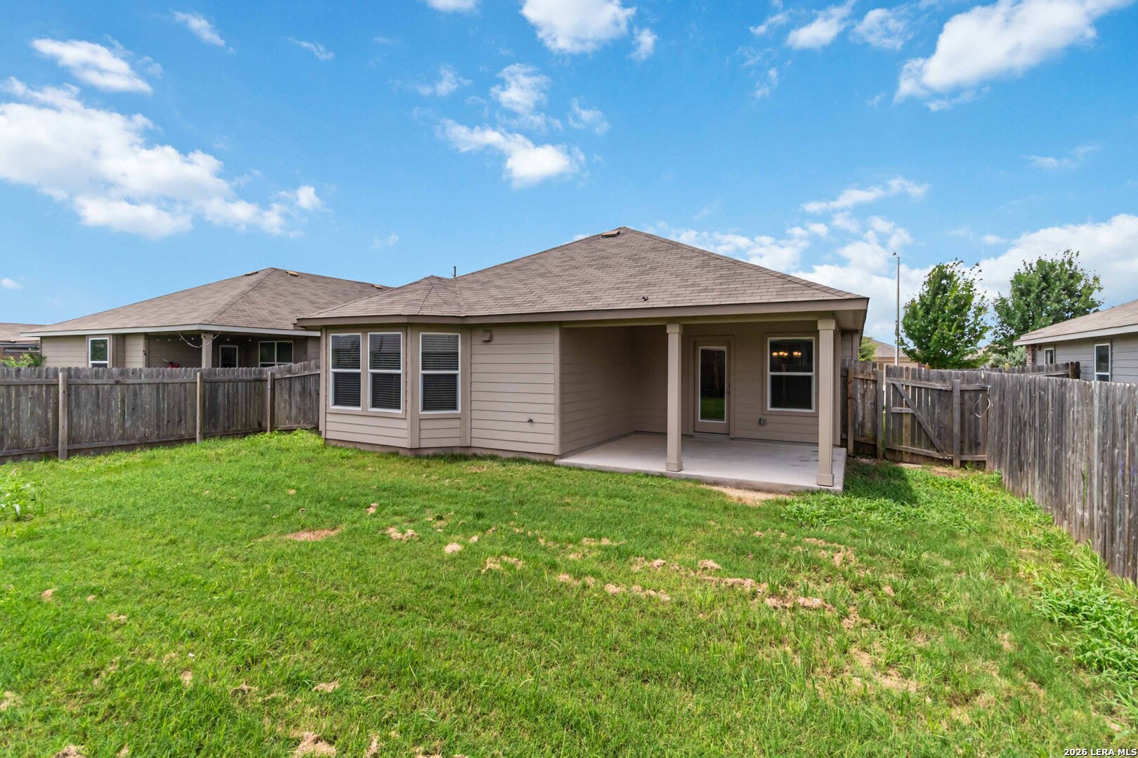 main property photo 24