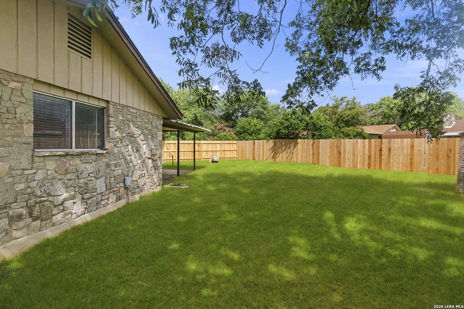 main property photo 32