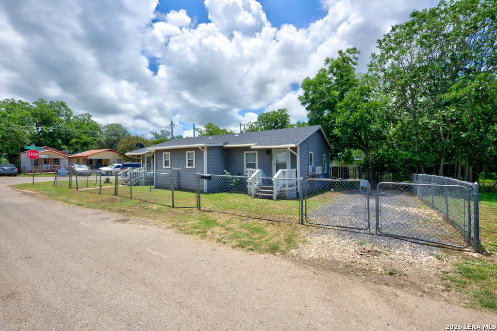 main property photo 9