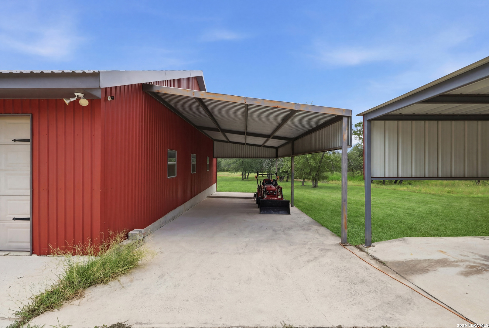 main property photo 7