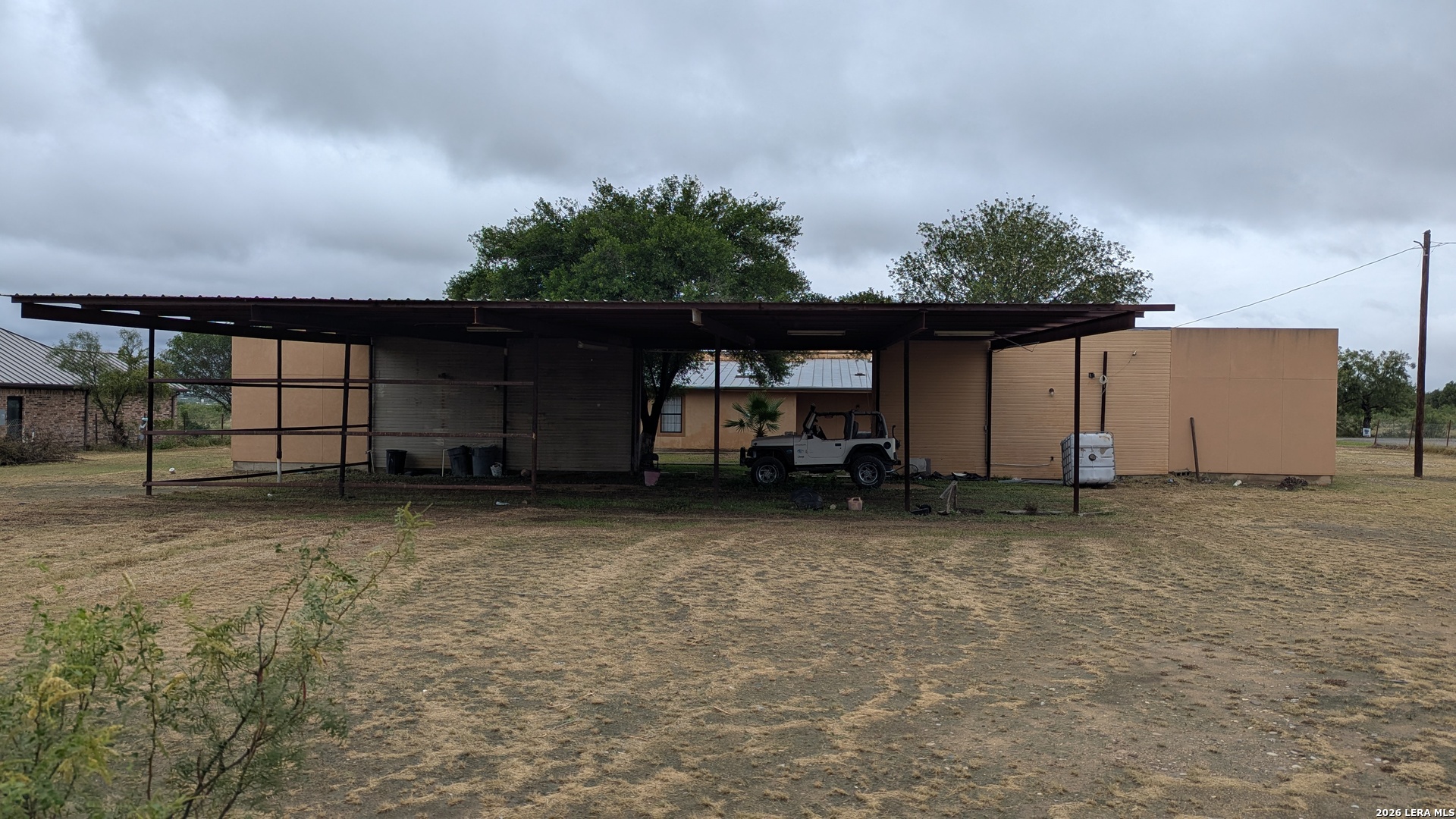 main property photo 39