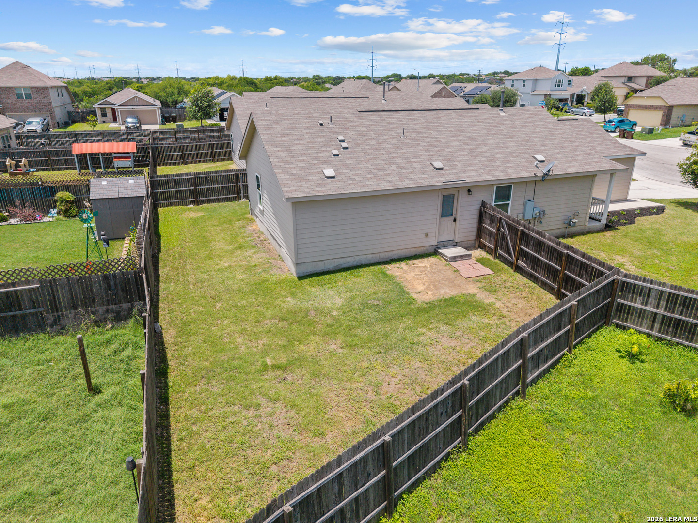 main property photo 18