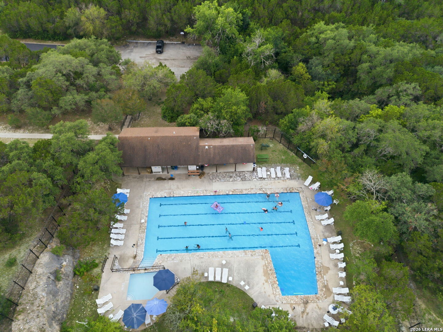 main property photo 45