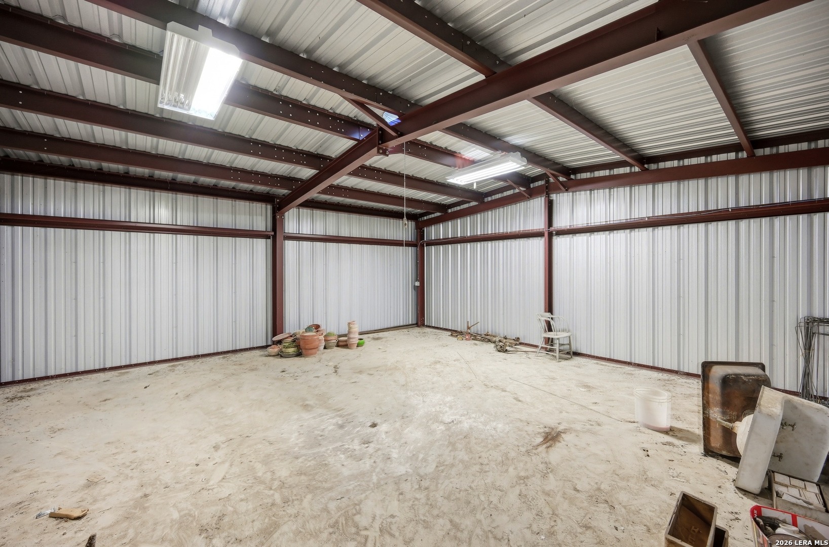 main property photo 33