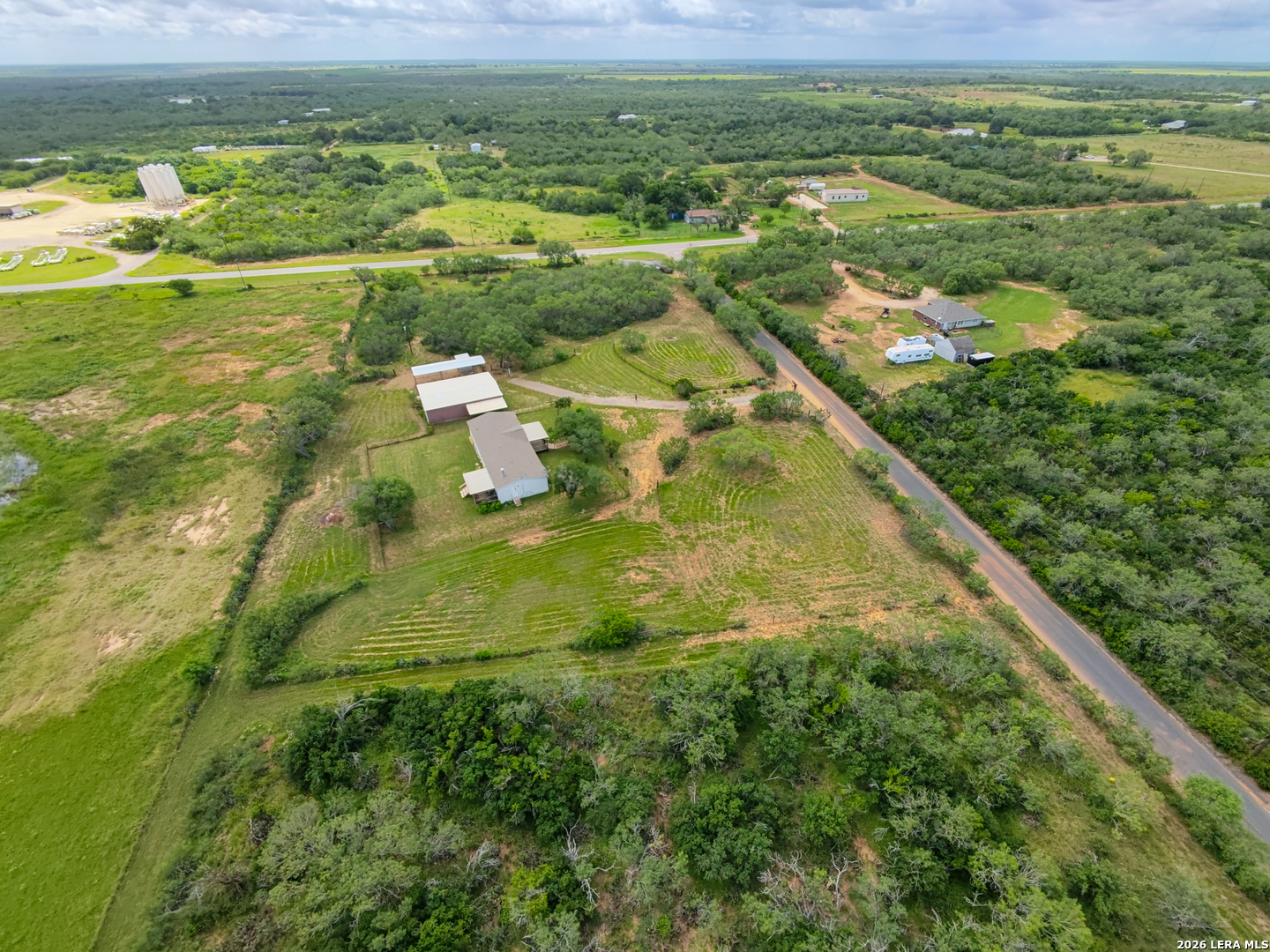 main property photo 30