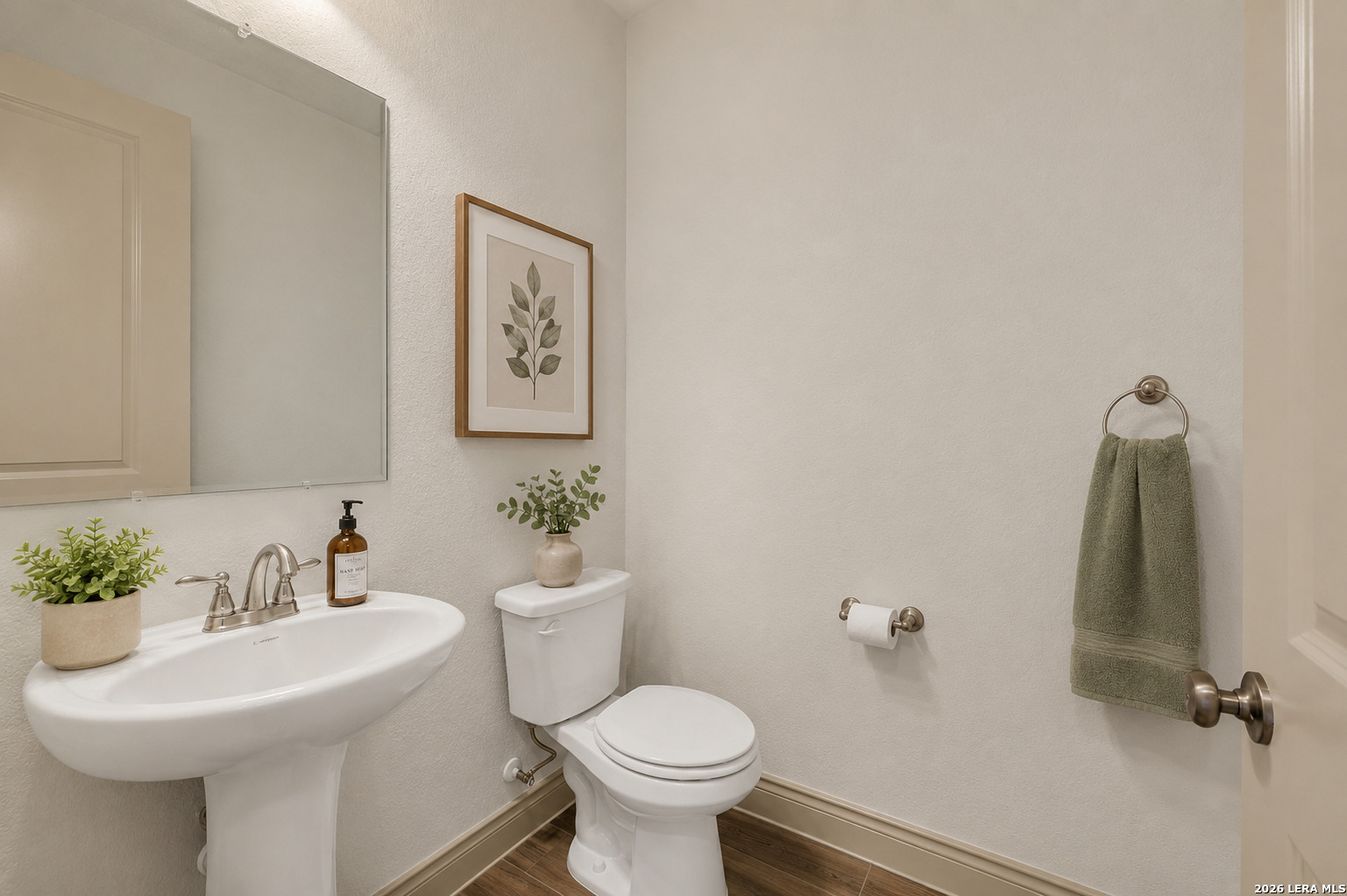 main property photo 28