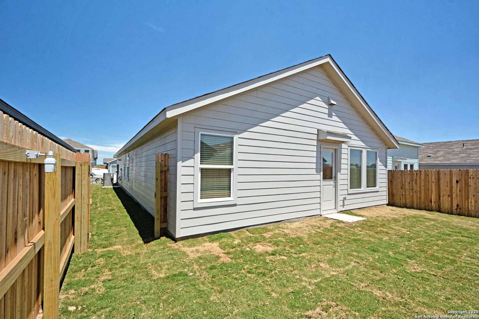 main property photo 26