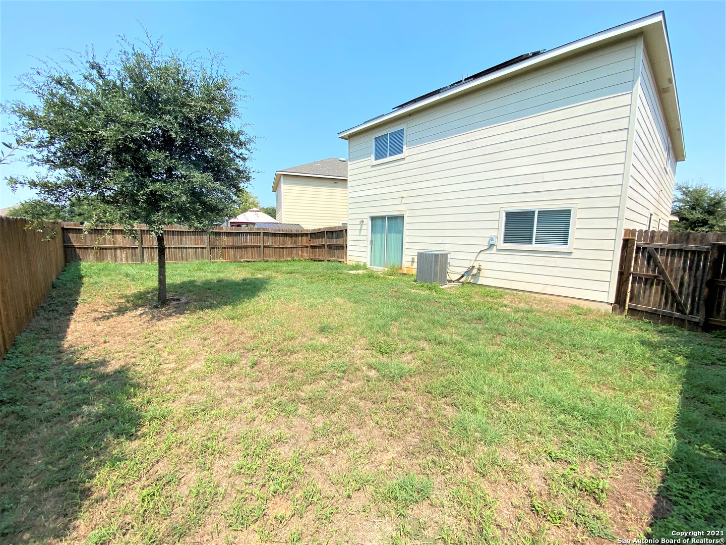 main property photo 29