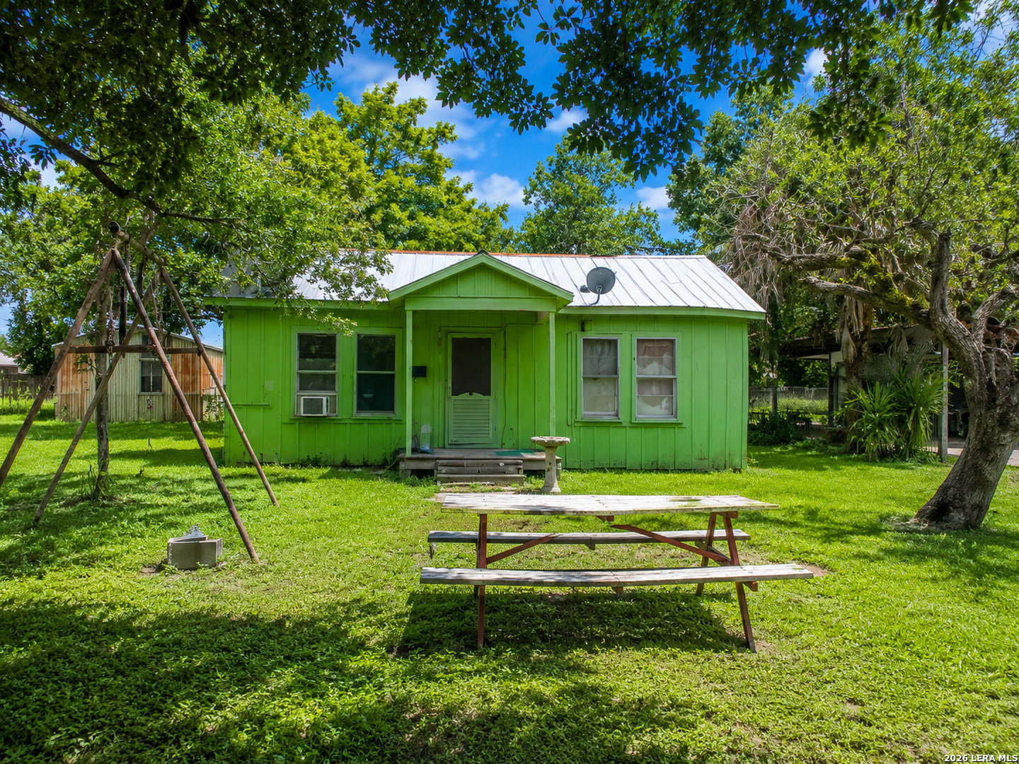 main property photo 9
