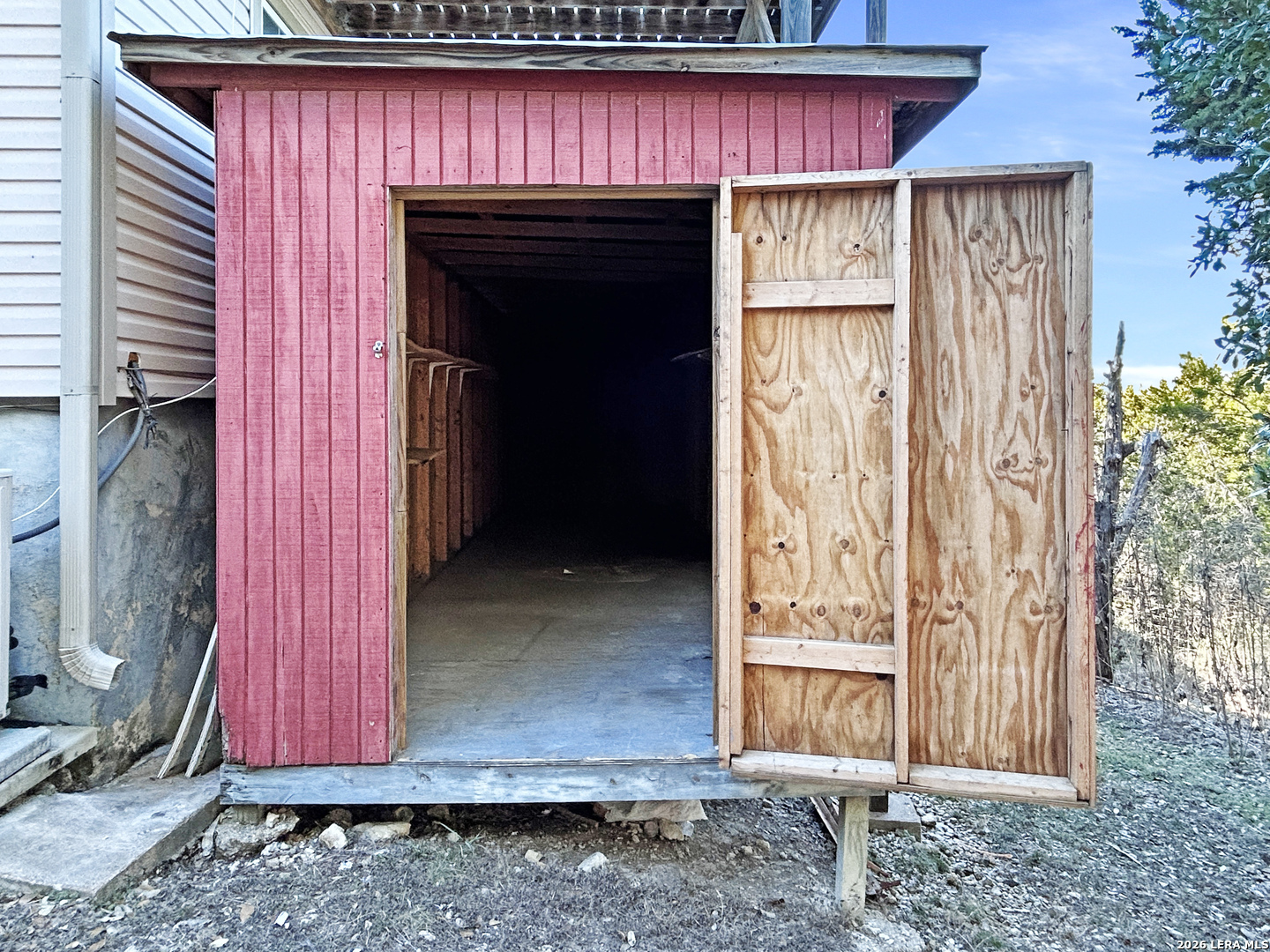 main property photo 15
