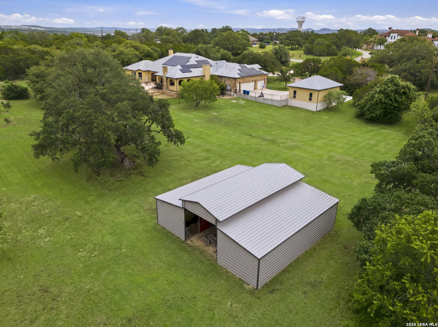 main property photo 8