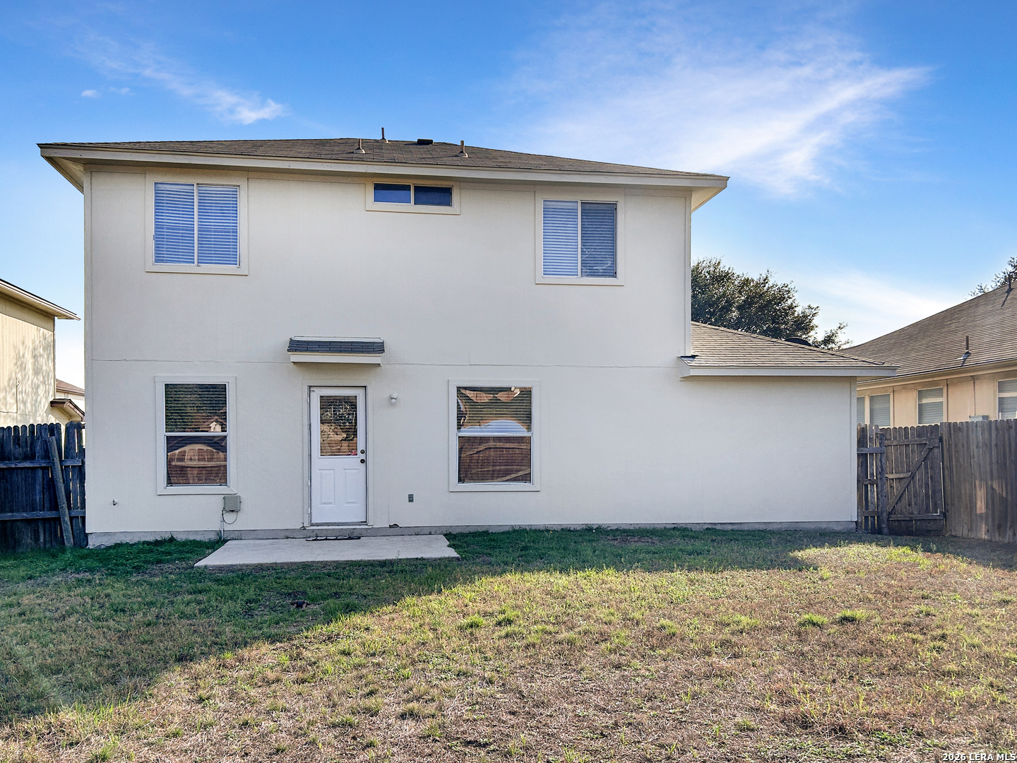 main property photo 28