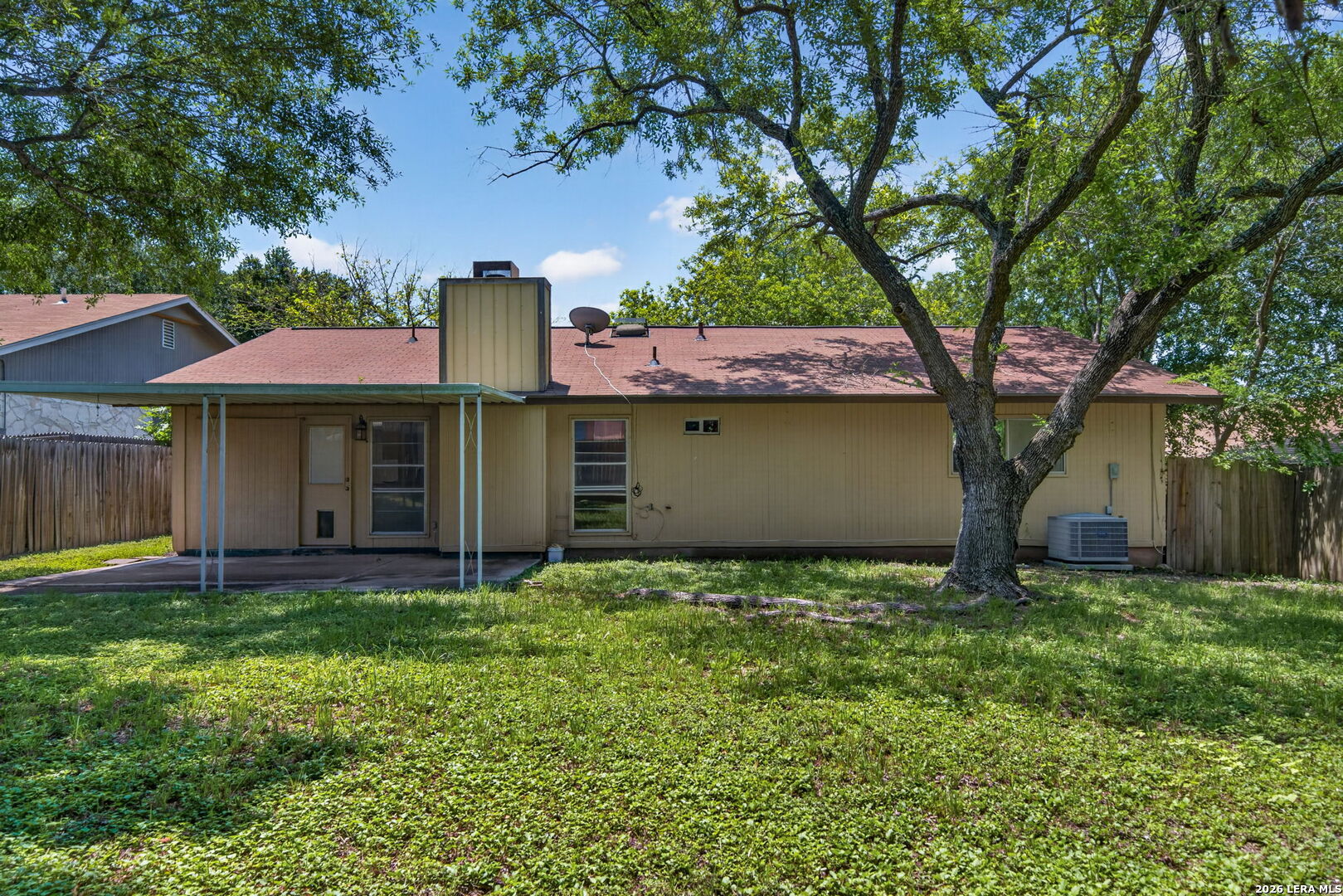 main property photo 32