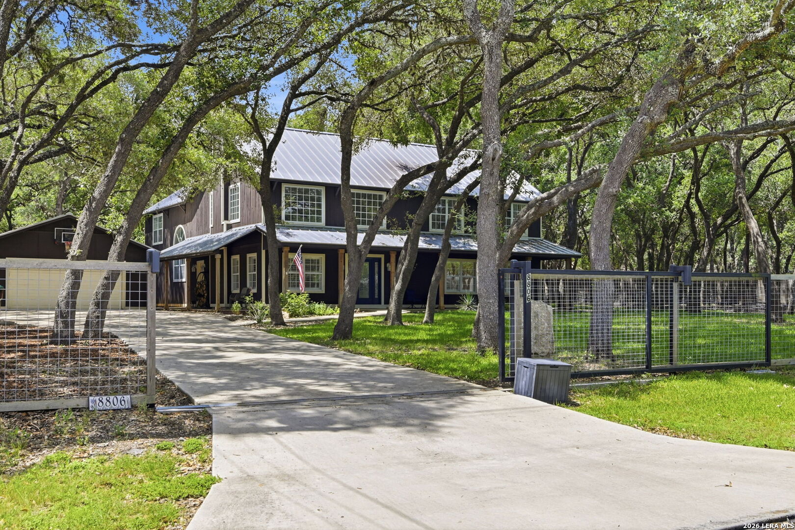 main property photo 2
