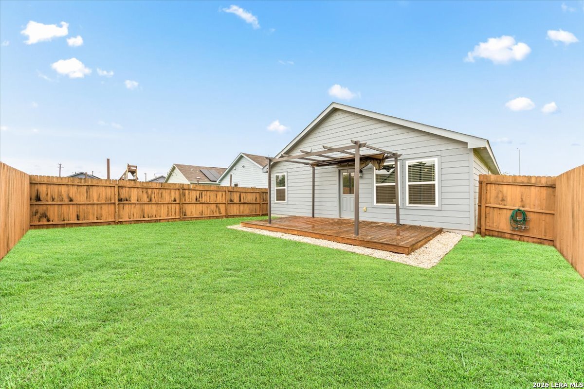 main property photo 28