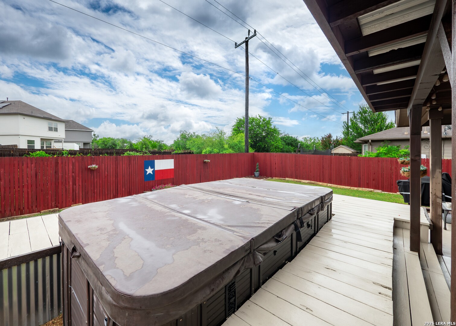 main property photo 33
