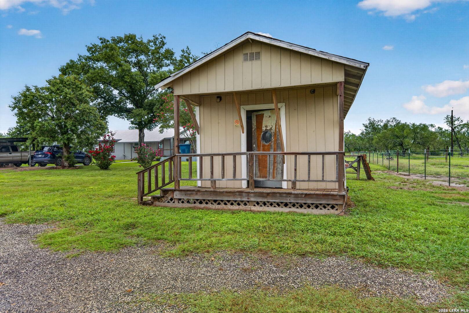 main property photo 37