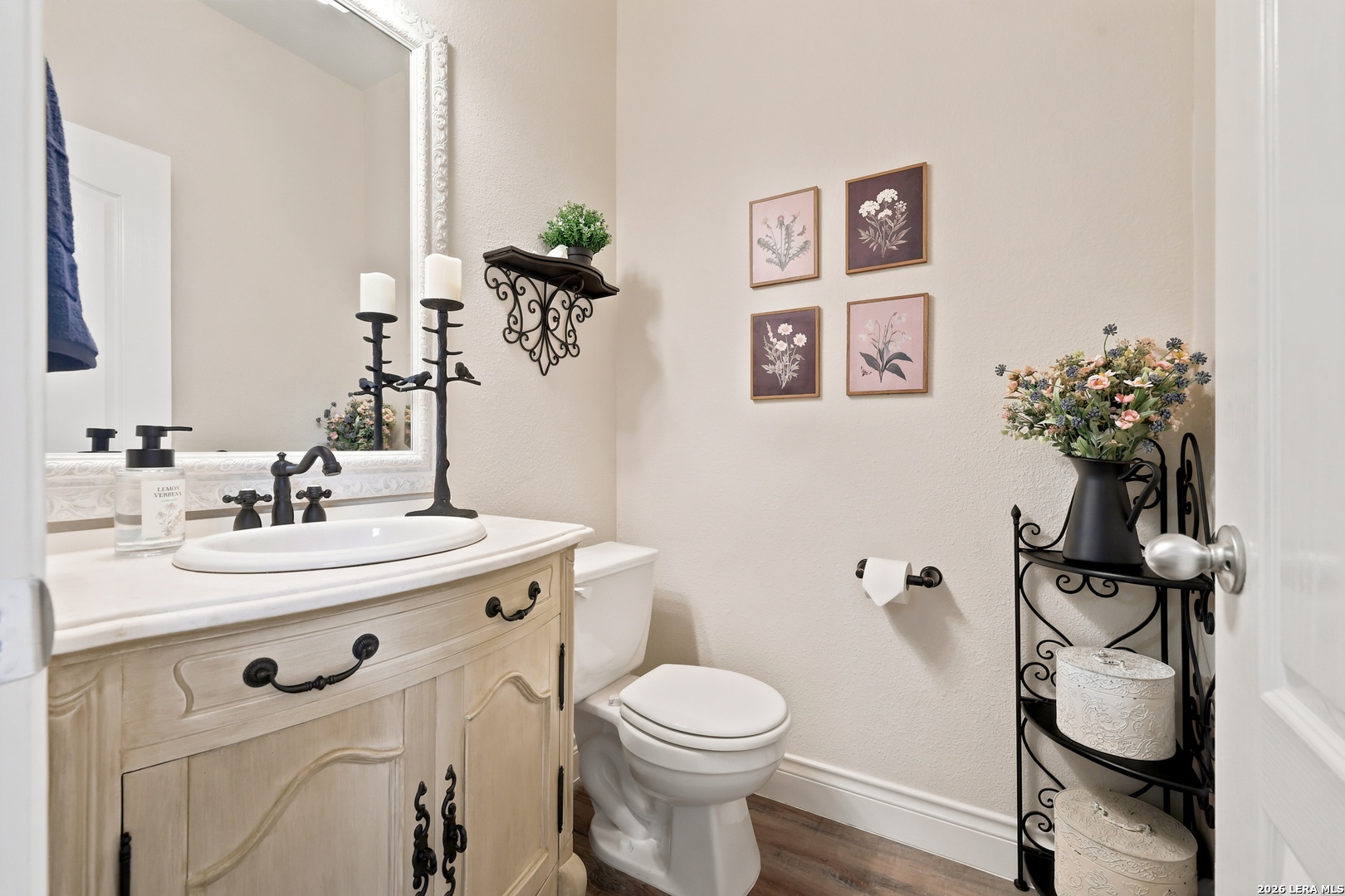 main property photo 13