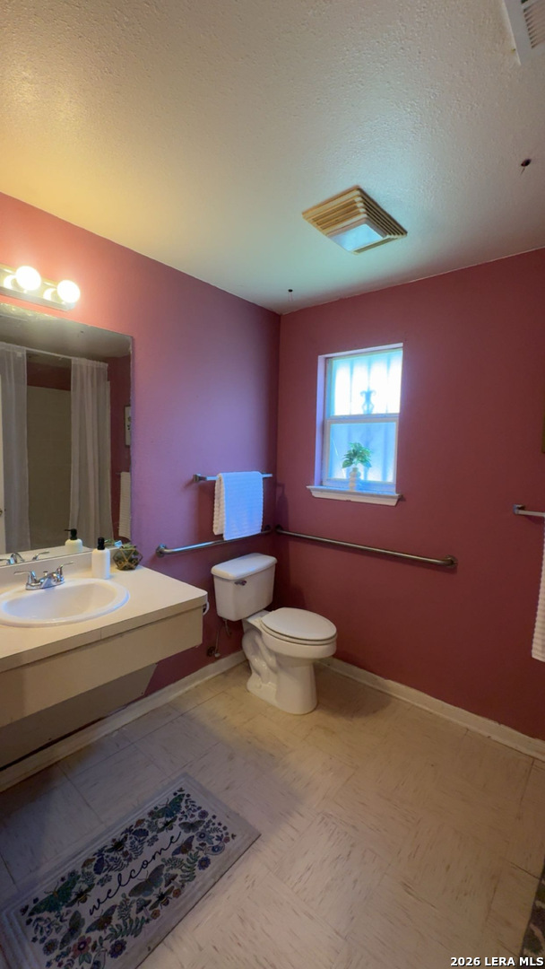 main property photo 9