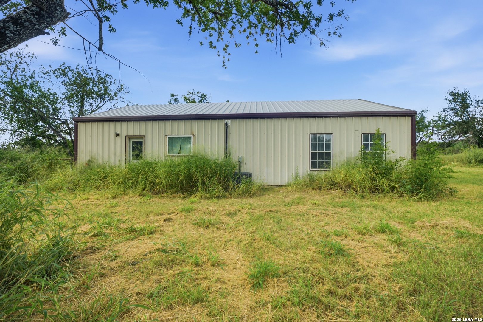 main property photo 6