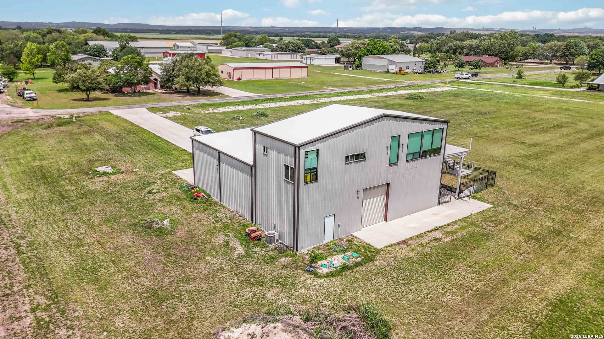 main property photo 27
