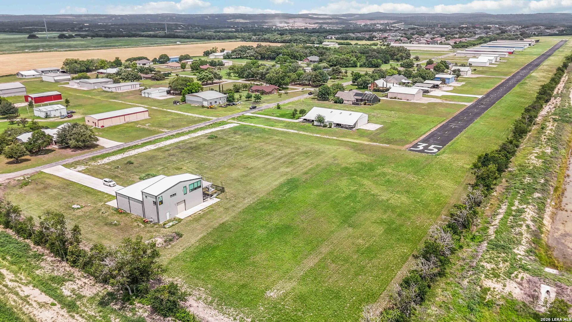 main property photo 6