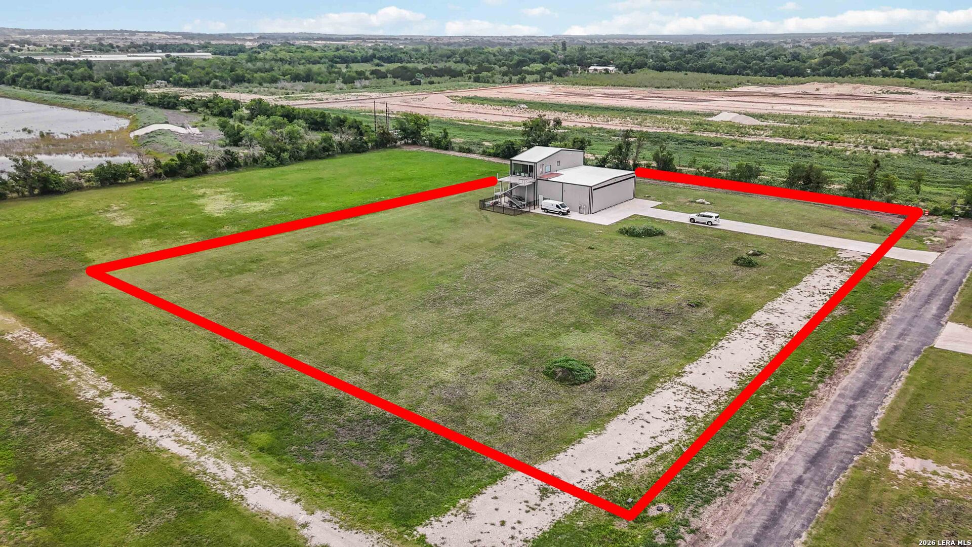 main property photo 7