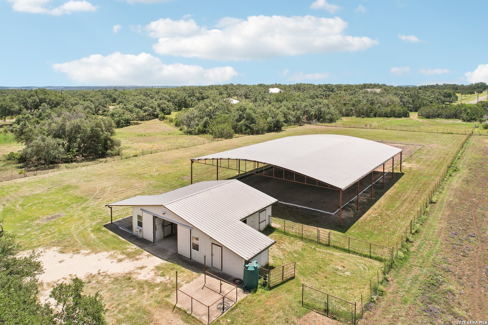 main property photo 11