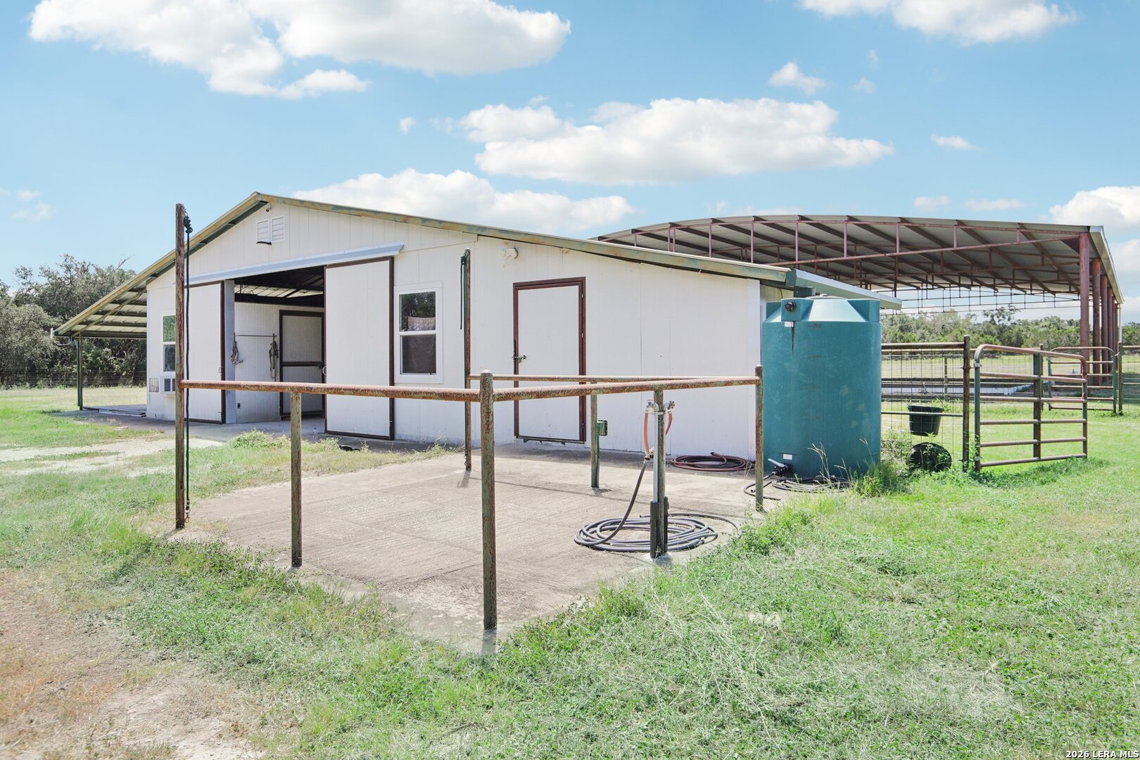 main property photo 9