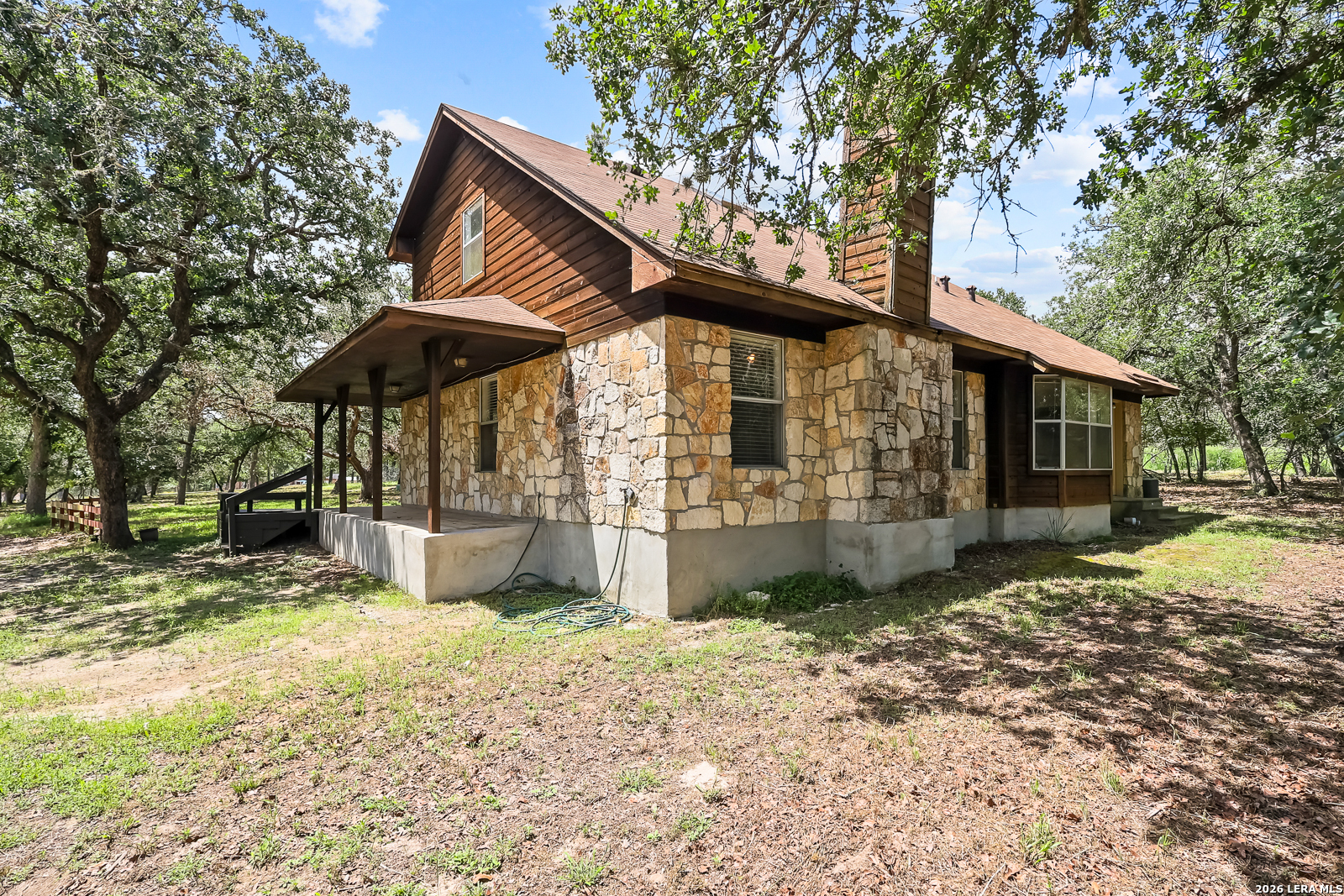 main property photo 33