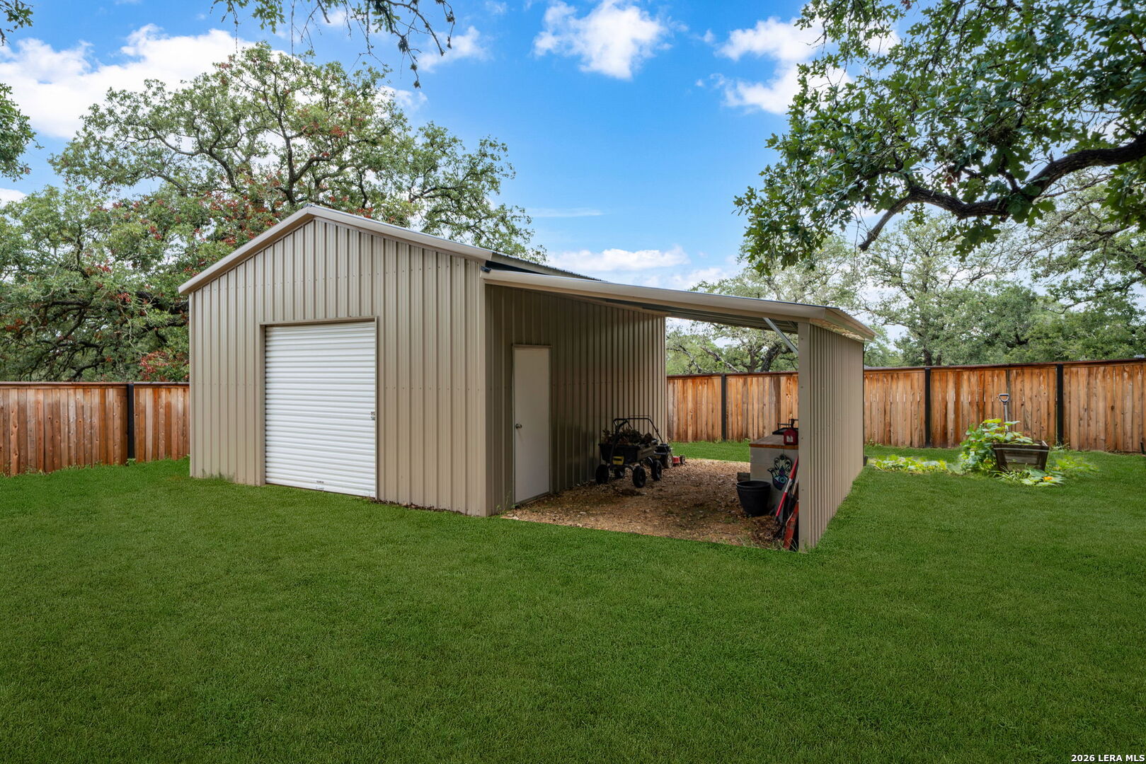 main property photo 31