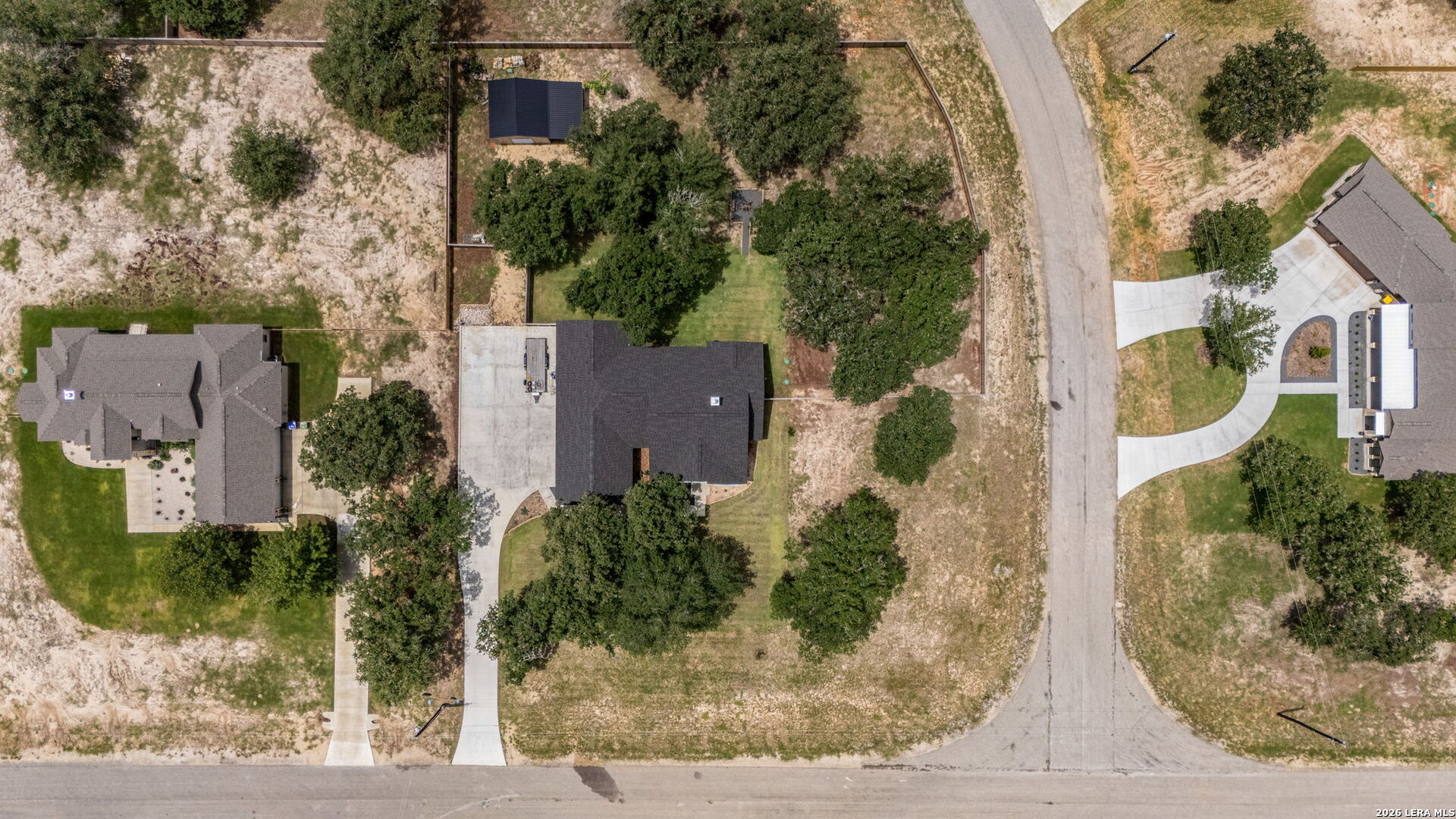 main property photo 33