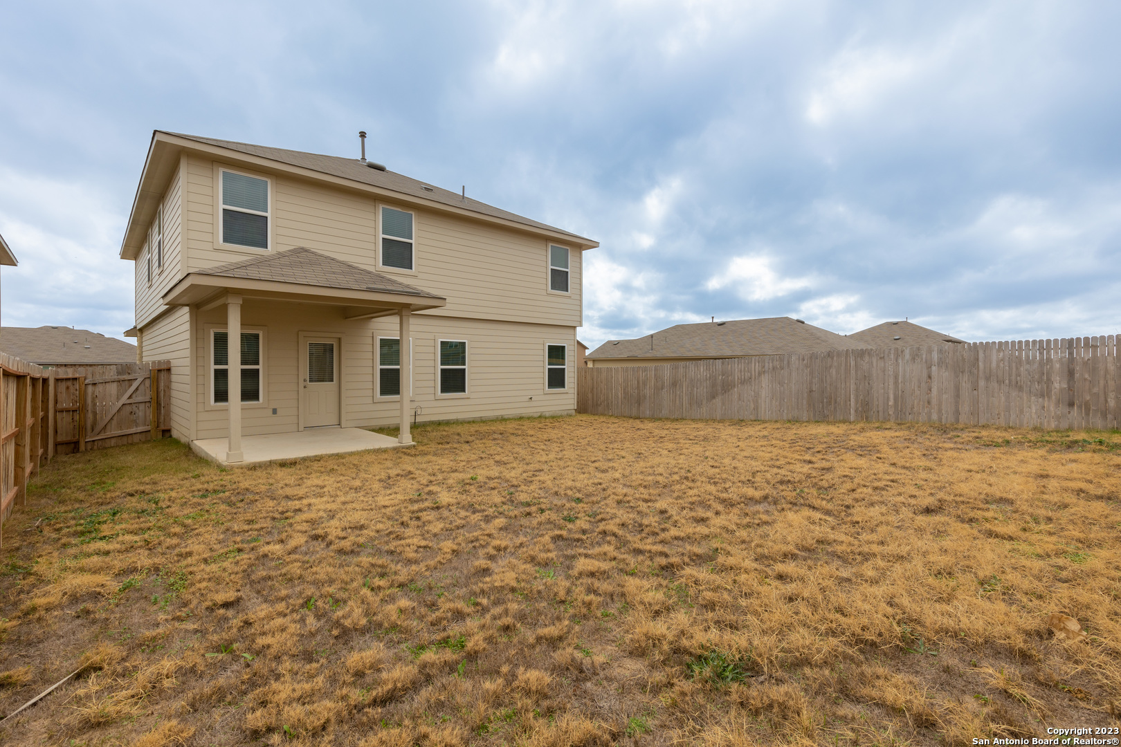 main property photo 34