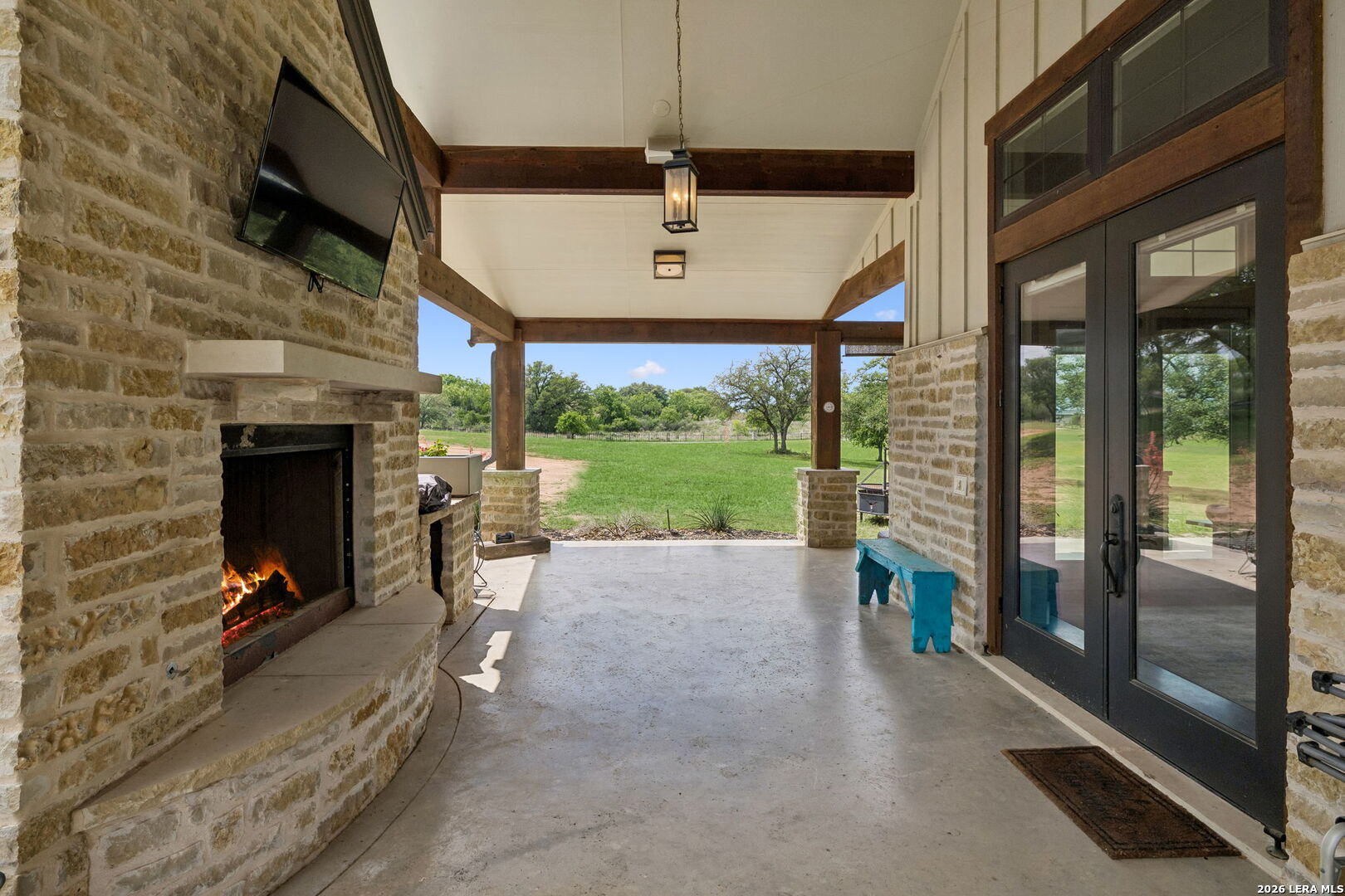 main property photo 18