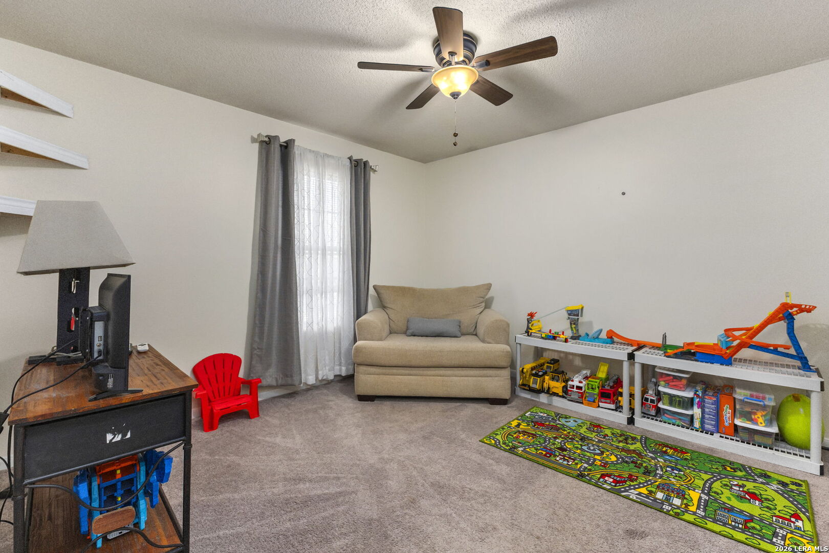 main property photo 17